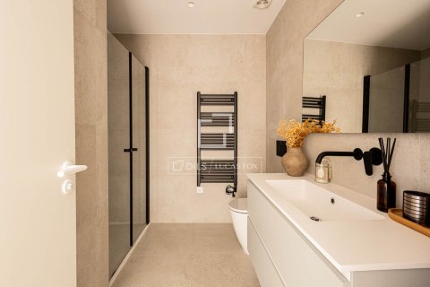 Продажа квартиры в Барселона, Испания 3 спальни, 108м2 №150771 - фото 20