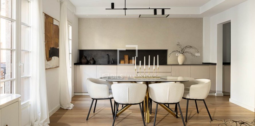 Квартира в Барселона, Испания 3 спальни, 108м2 №150771