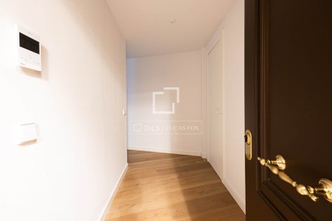 Продажа квартиры в Барселона, Испания 3 спальни, 108м2 №150771 - фото 25