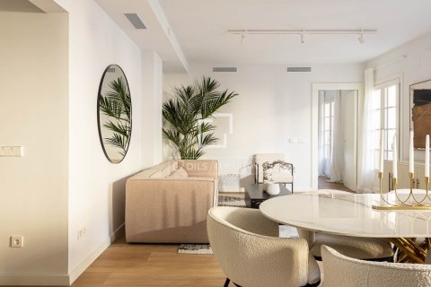 Продажа квартиры в Барселона, Испания 3 спальни, 108м2 №150771 - фото 6