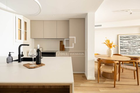 Продажа квартиры в Барселона, Испания 3 спальни, 120м2 №150773 - фото 11