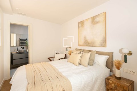 Продажа квартиры в Барселона, Испания 3 спальни, 120м2 №150773 - фото 18