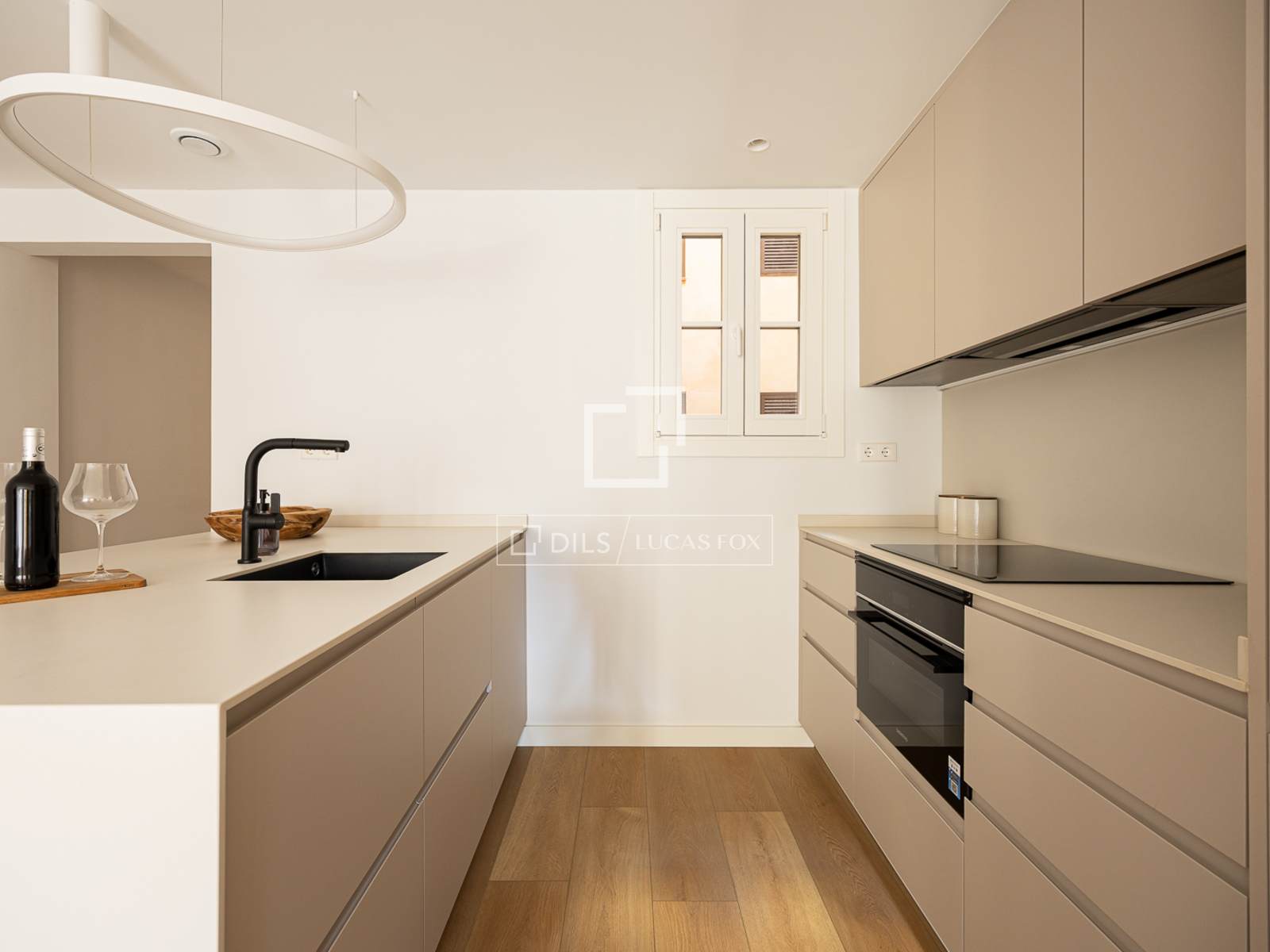 Wohnung in Barcelona, Spanien 3 Schlafzimmer, 120 m2 Nr. 150773