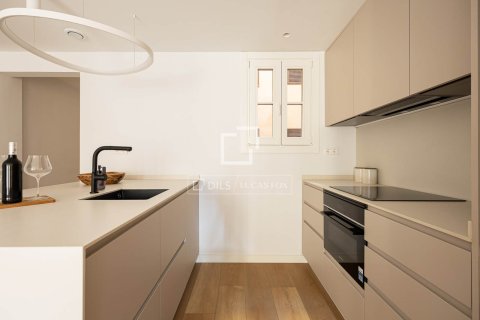 Продажа квартиры в Барселона, Испания 3 спальни, 120м2 №150773 - фото 13