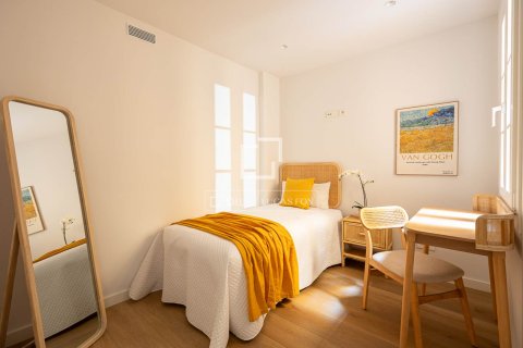 Продажа квартиры в Барселона, Испания 3 спальни, 120м2 №150773 - фото 26