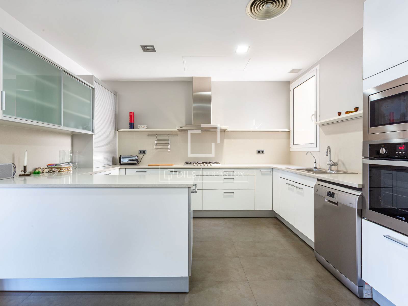 Квартира в Барселона, Испания 5 спален, 255м2 №150769