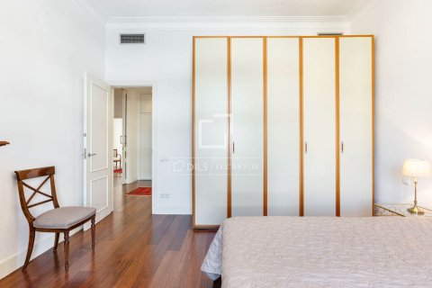 Apartament w Barcelona, Hiszpania 5 sypialni, 255 mkw. nr 150769 – zdjęcie 15