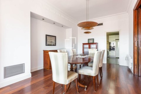 Apartament w Barcelona, Hiszpania 5 sypialni, 255 mkw. nr 150769 – zdjęcie 12