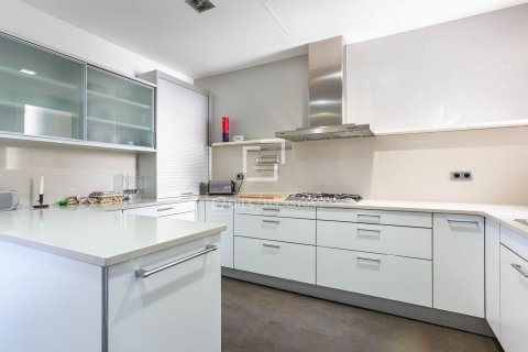 Apartament w Barcelona, Hiszpania 5 sypialni, 255 mkw. nr 150769 – zdjęcie 8