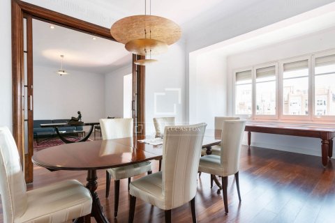 Apartament w Barcelona, Hiszpania 5 sypialni, 255 mkw. nr 150769 – zdjęcie 4