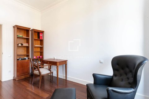 Apartament w Barcelona, Hiszpania 5 sypialni, 255 mkw. nr 150769 – zdjęcie 21
