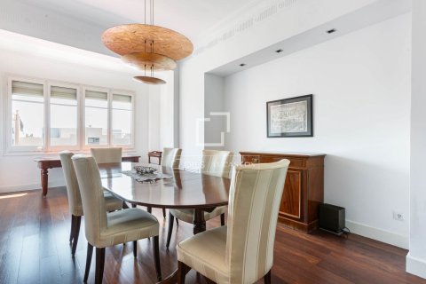 Apartament w Barcelona, Hiszpania 5 sypialni, 255 mkw. nr 150769 – zdjęcie 3