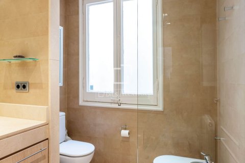 Apartament w Barcelona, Hiszpania 5 sypialni, 255 mkw. nr 150769 – zdjęcie 18