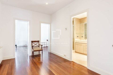 Apartament w Barcelona, Hiszpania 5 sypialni, 255 mkw. nr 150769 – zdjęcie 25