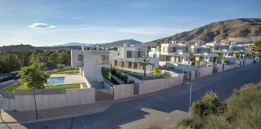 Villa in Finestrat, Alicante, Spain 4 bedrooms, 244 sq.m. No. 156387