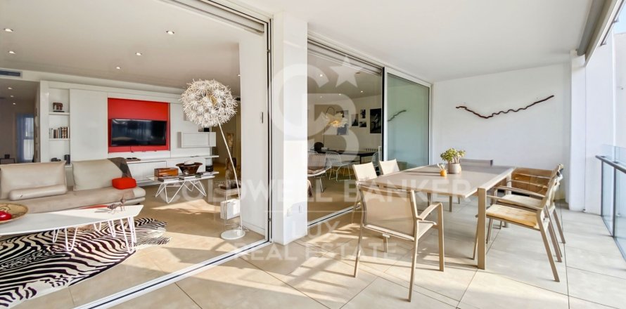 Apartment in Roses, Girona, Spain 4 bedrooms, 186 sq.m. No. 159728