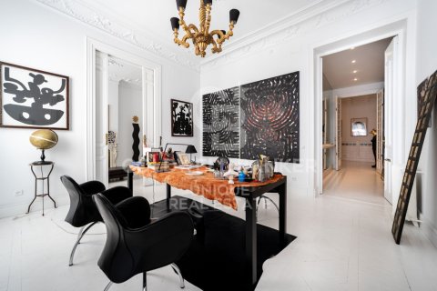 Huoneisto myytävänä Madrid, Espanja, 3 makuuhuonetta, 450 m2 No. 159727 - kuva 2