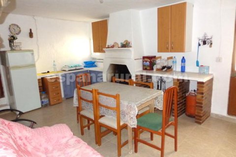 House for sale in Cantoria, Almeria, Spain 4 bedrooms, 150 sq.m. No. 184085 - photo 3