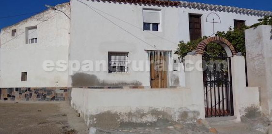 House in Cantoria, Almeria, Spain 4 bedrooms, 150 sq.m. No. 184085