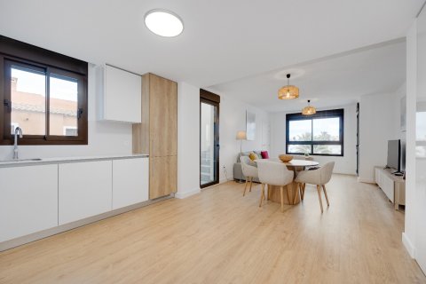 Apartamento en venta en Villamartin, Alicante, España 2 dormitorios, No. 190024 - foto 9