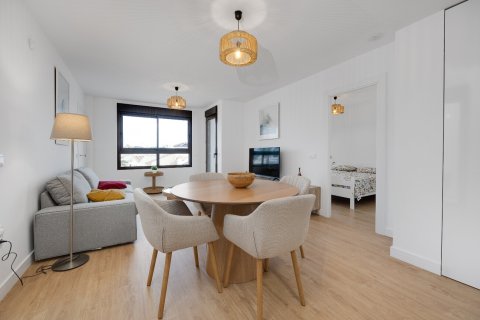 Apartamento en venta en Villamartin, Alicante, España 2 dormitorios, No. 190024 - foto 12