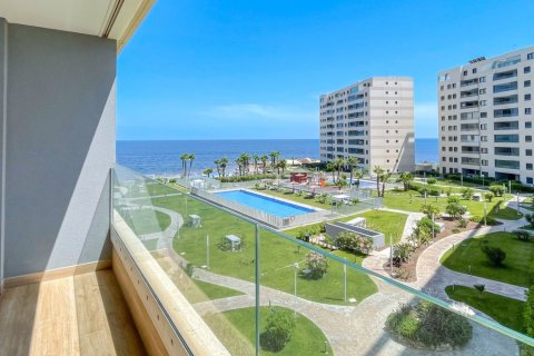 Apartamento en venta en Alicante, España 3 dormitorios, 146 m2 No. 190023 - foto 2