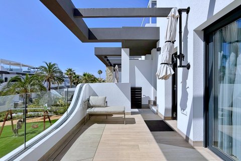 Huoneisto myytävänä Alicante, Espanja, 2 makuuhuonetta, 72 m2 No. 189943 - kuva 4
