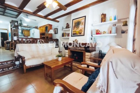 House for sale in Guardamar del Segura, Alicante, Spain 5 bedrooms, 139 sq.m. No. 149053 - photo 5