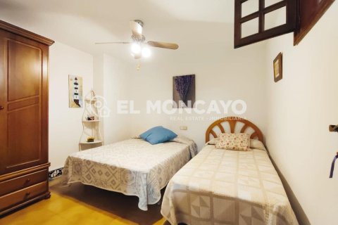 House for sale in Guardamar del Segura, Alicante, Spain 5 bedrooms, 139 sq.m. No. 149053 - photo 27