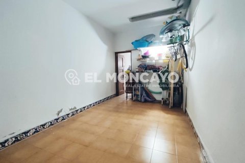 House for sale in Guardamar del Segura, Alicante, Spain 5 bedrooms, 139 sq.m. No. 149053 - photo 30