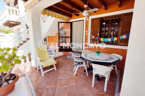 House for sale in Guardamar del Segura, Alicante, Spain 5 bedrooms, 139 sq.m. No. 149053 - photo 2