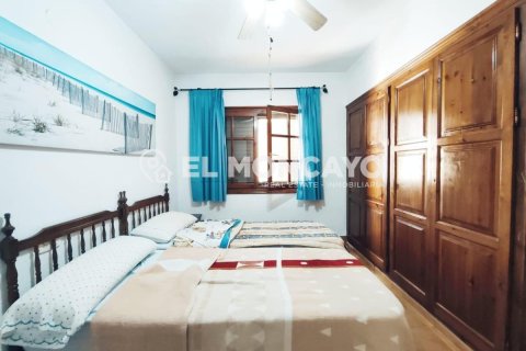 House for sale in Guardamar del Segura, Alicante, Spain 5 bedrooms, 139 sq.m. No. 149053 - photo 18