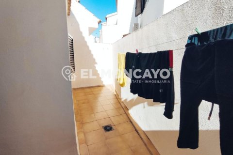 House for sale in Guardamar del Segura, Alicante, Spain 5 bedrooms, 139 sq.m. No. 149053 - photo 23