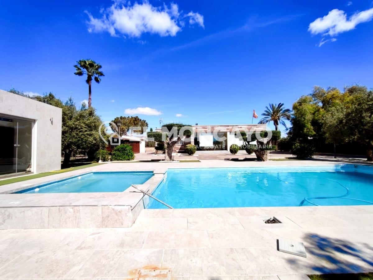 Villa a Alicante, Spagna 3 camere da letto, 337 mq. N° 149049