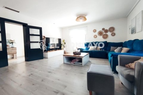 Villa en venta en Alicante, España 3 dormitorios, 337 m2 No. 149049 - foto 9