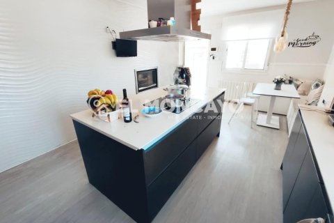 Villa en venta en Alicante, España 3 dormitorios, 337 m2 No. 149049 - foto 16