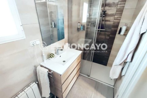 Villa en venta en Alicante, España 3 dormitorios, 337 m2 No. 149049 - foto 22