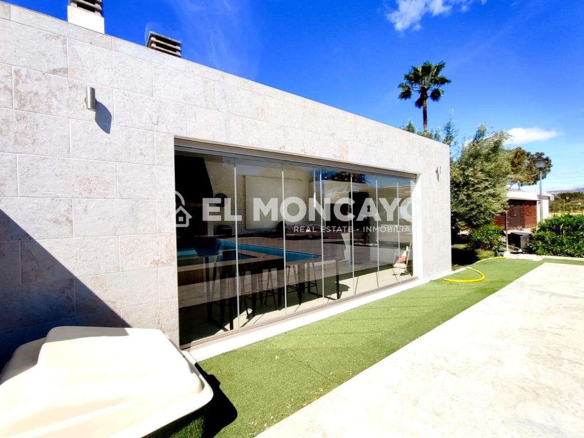 Villa a Alicante, Spagna 3 camere da letto, 337 mq. N° 149049
