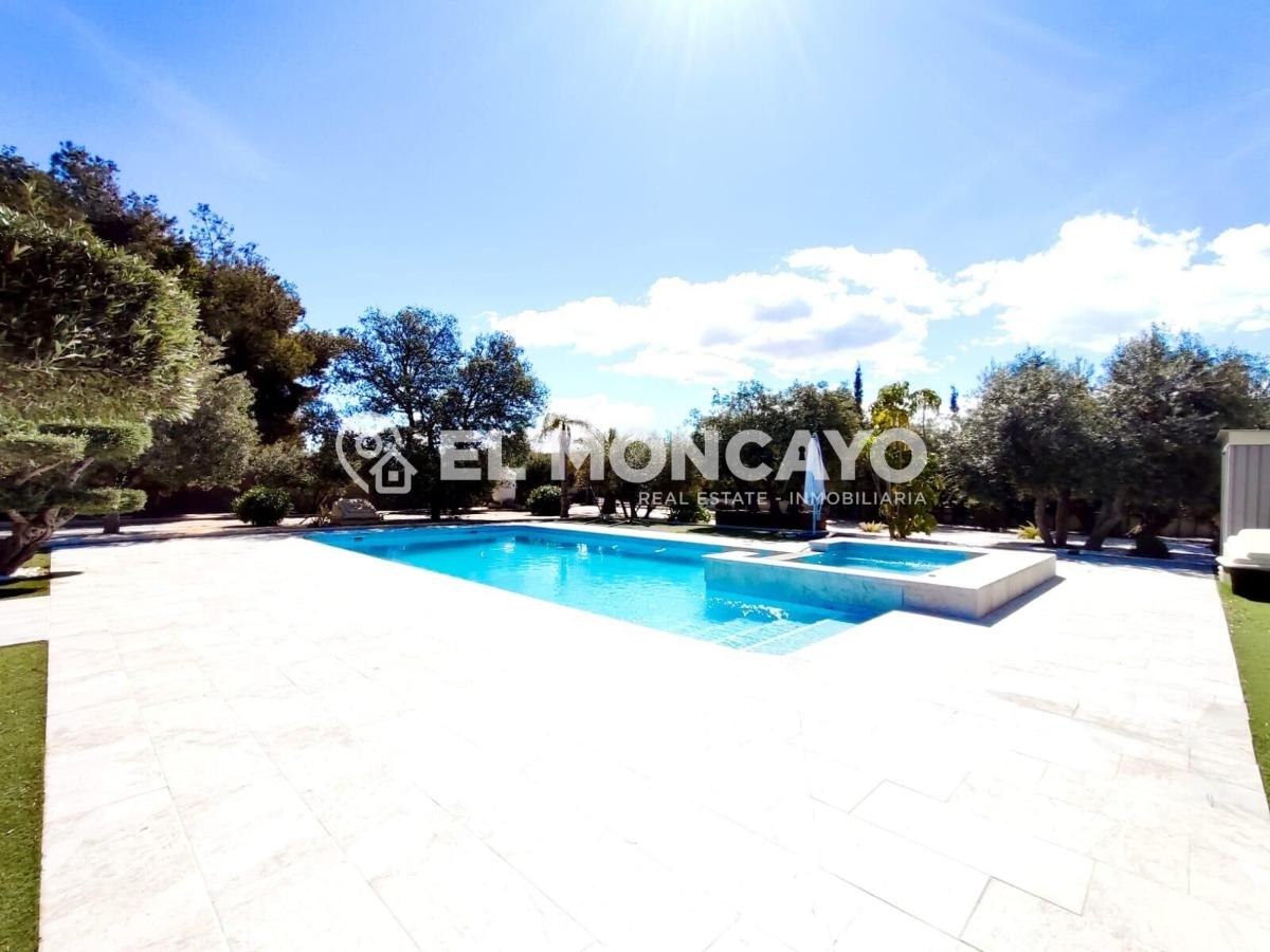 Villa a Alicante, Spagna 3 camere da letto, 337 mq. N° 149049