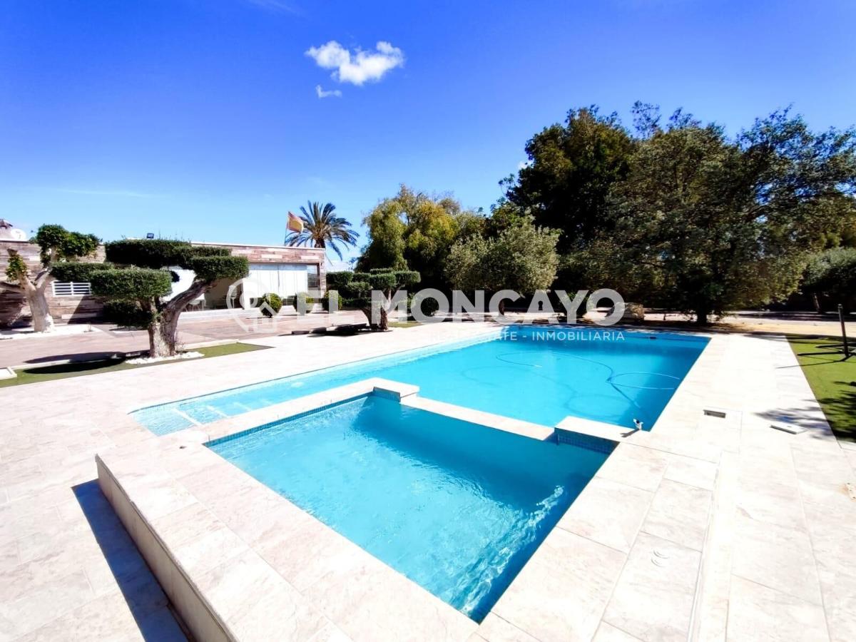 Villa a Alicante, Spagna 3 camere da letto, 337 mq. N° 149049