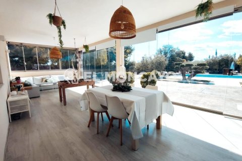 Villa en venta en Alicante, España 3 dormitorios, 337 m2 No. 149049 - foto 2