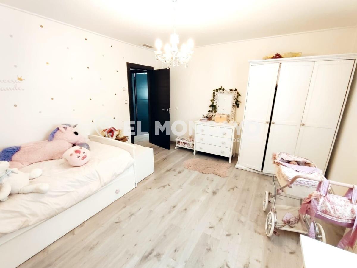 Villa a Alicante, Spagna 3 camere da letto, 337 mq. N° 149049