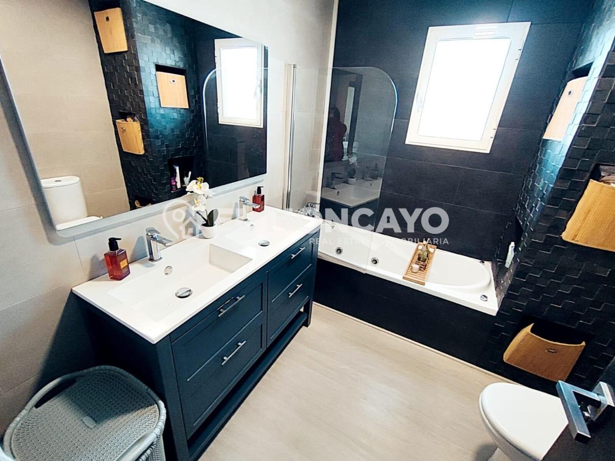 Villa a Alicante, Spagna 3 camere da letto, 337 mq. N° 149049