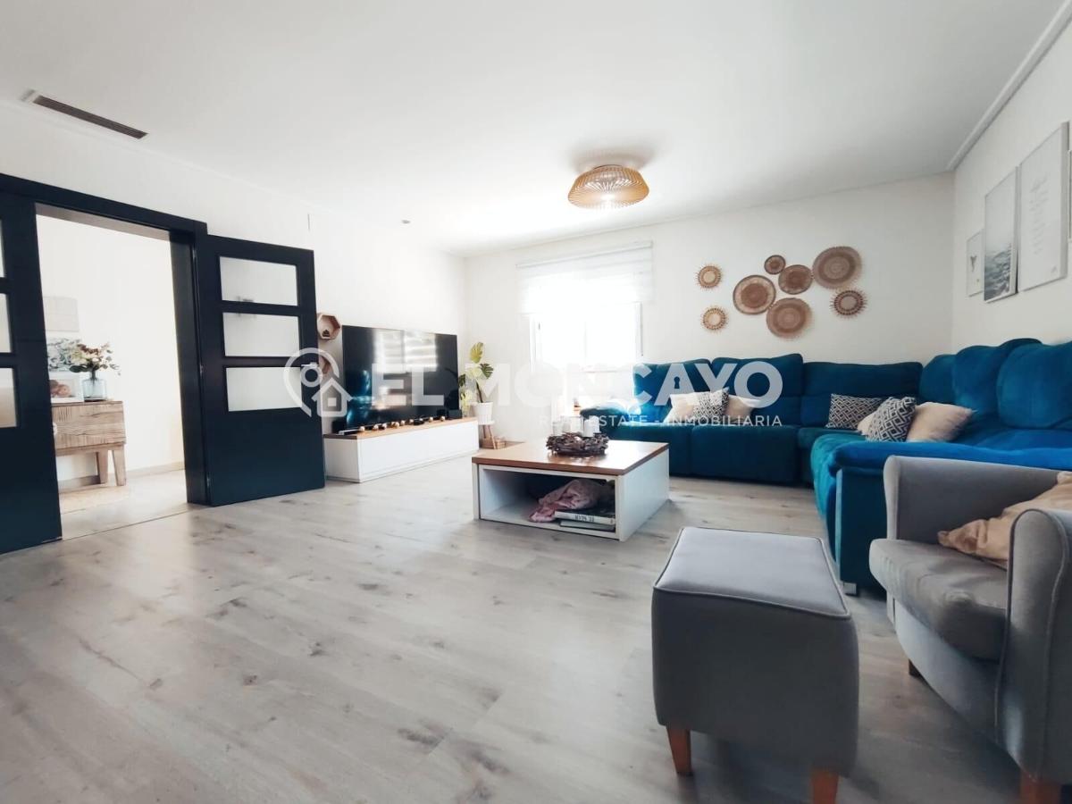 Villa a Alicante, Spagna 3 camere da letto, 337 mq. N° 149049