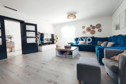 Villa en venta en Alicante, España 3 dormitorios, 337 m2 No. 149049 - foto 10