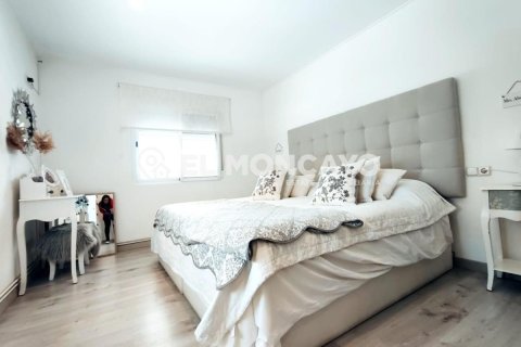 Villa en venta en Alicante, España 3 dormitorios, 337 m2 No. 149049 - foto 19