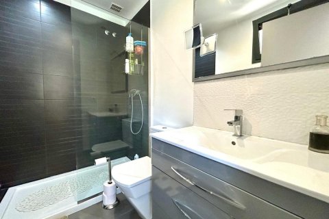 Villa for sale in Alicante, Spain 2 bedrooms, 79 sq.m. No. 149048 - photo 13