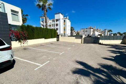 Villa for sale in Alicante, Spain 2 bedrooms, 79 sq.m. No. 149048 - photo 14