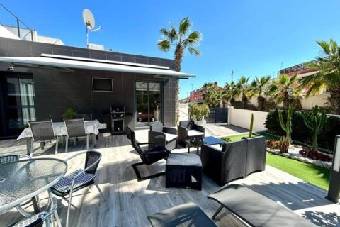 Villa for sale in Alicante, Spain 2 bedrooms, 79 sq.m. No. 149048 - photo 2