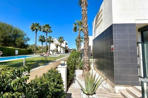 Villa for sale in Alicante, Spain 2 bedrooms, 79 sq.m. No. 149048 - photo 24